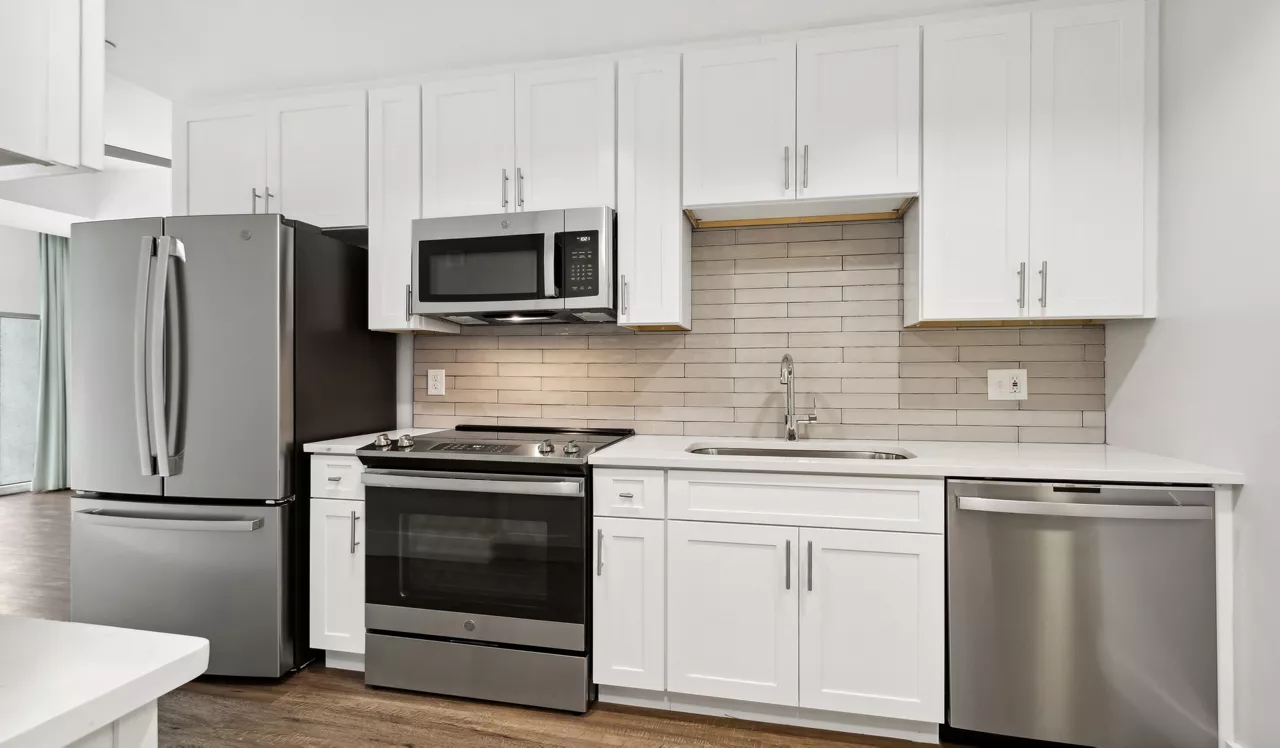 Mezzo Apartment Homes - Atlanta, GA - Kitchen