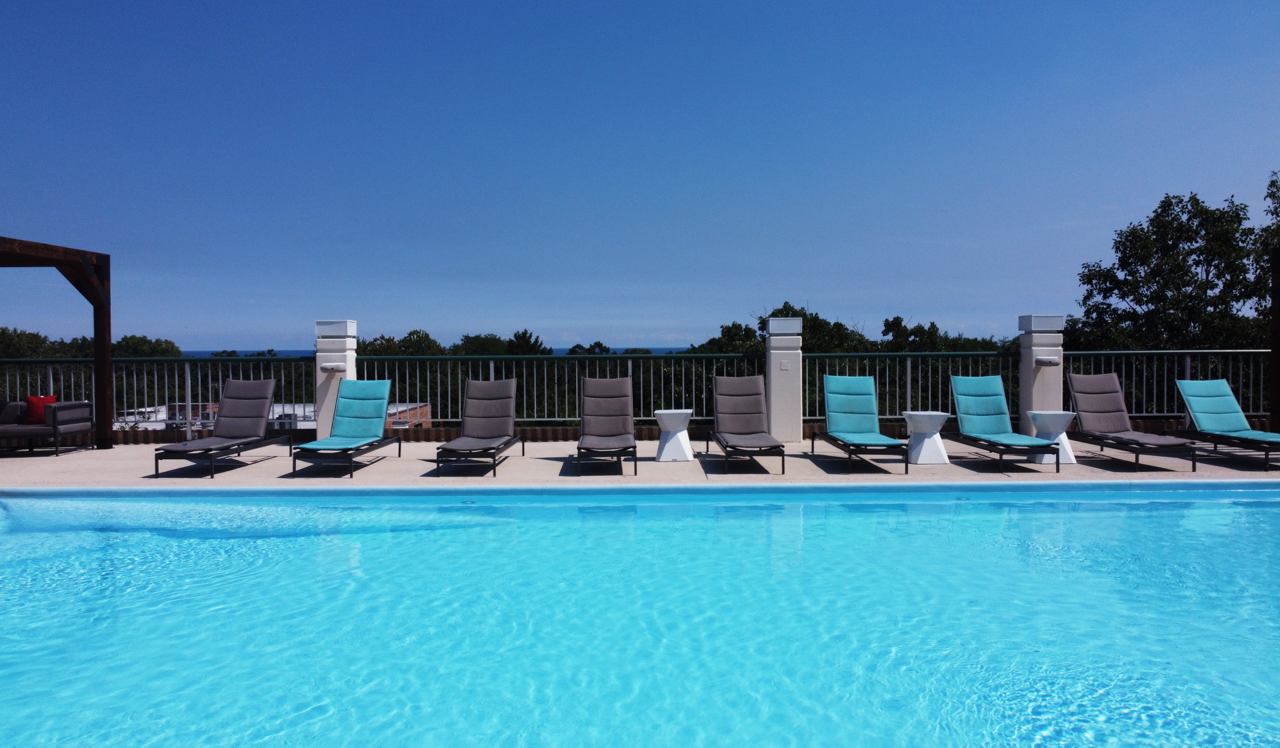 Evanston Place – Evanston IL – Pool
