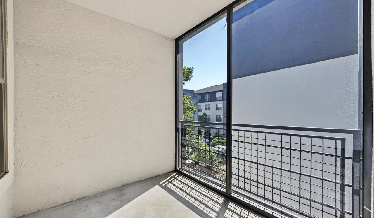Farrington Midtown - Atlanta, GA - Balcony