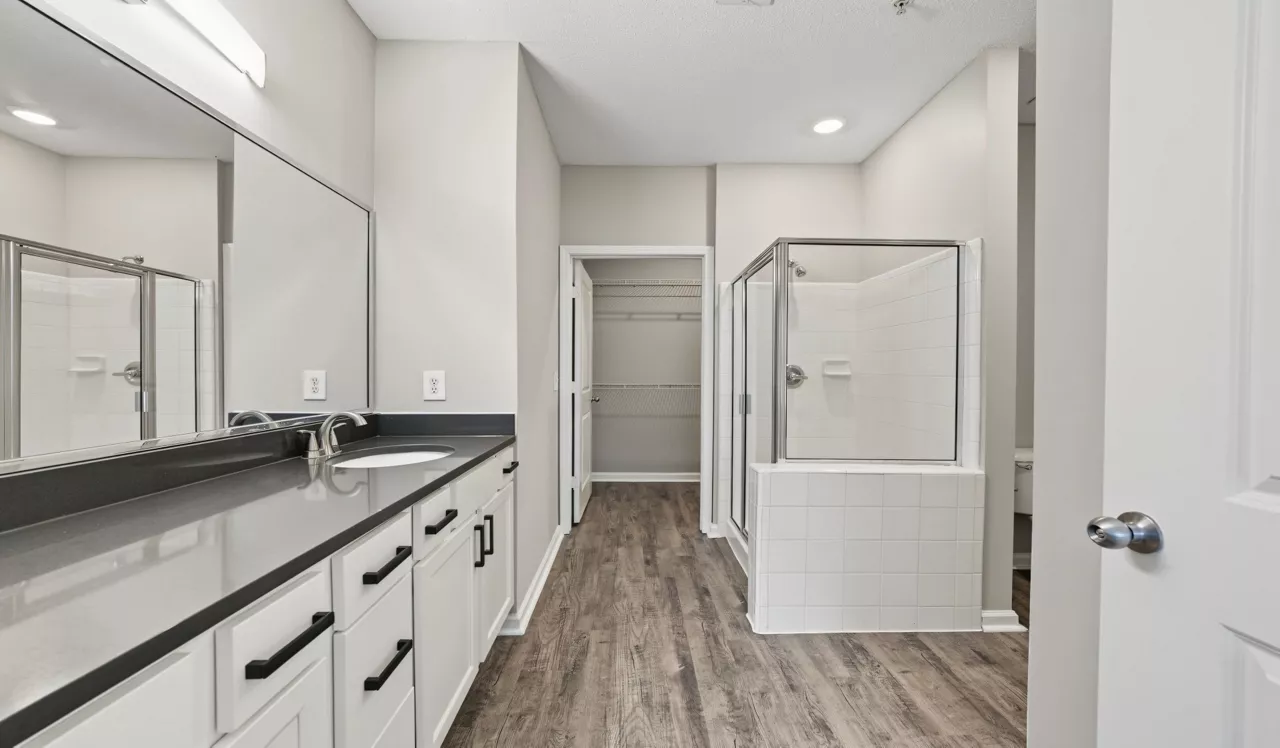Farrington Midtown - Atlanta, GA - Bathroom