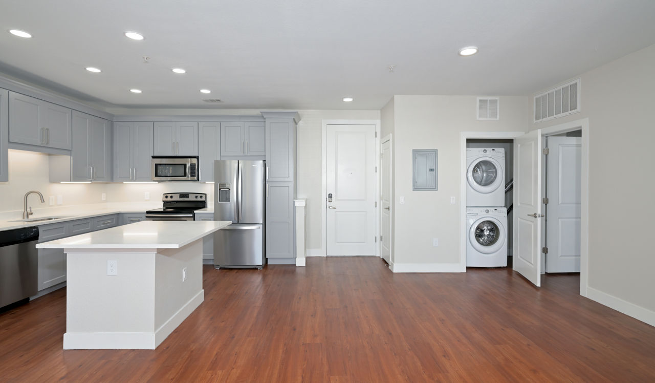 21 Fitzsimons - Aurora, CO - Living 