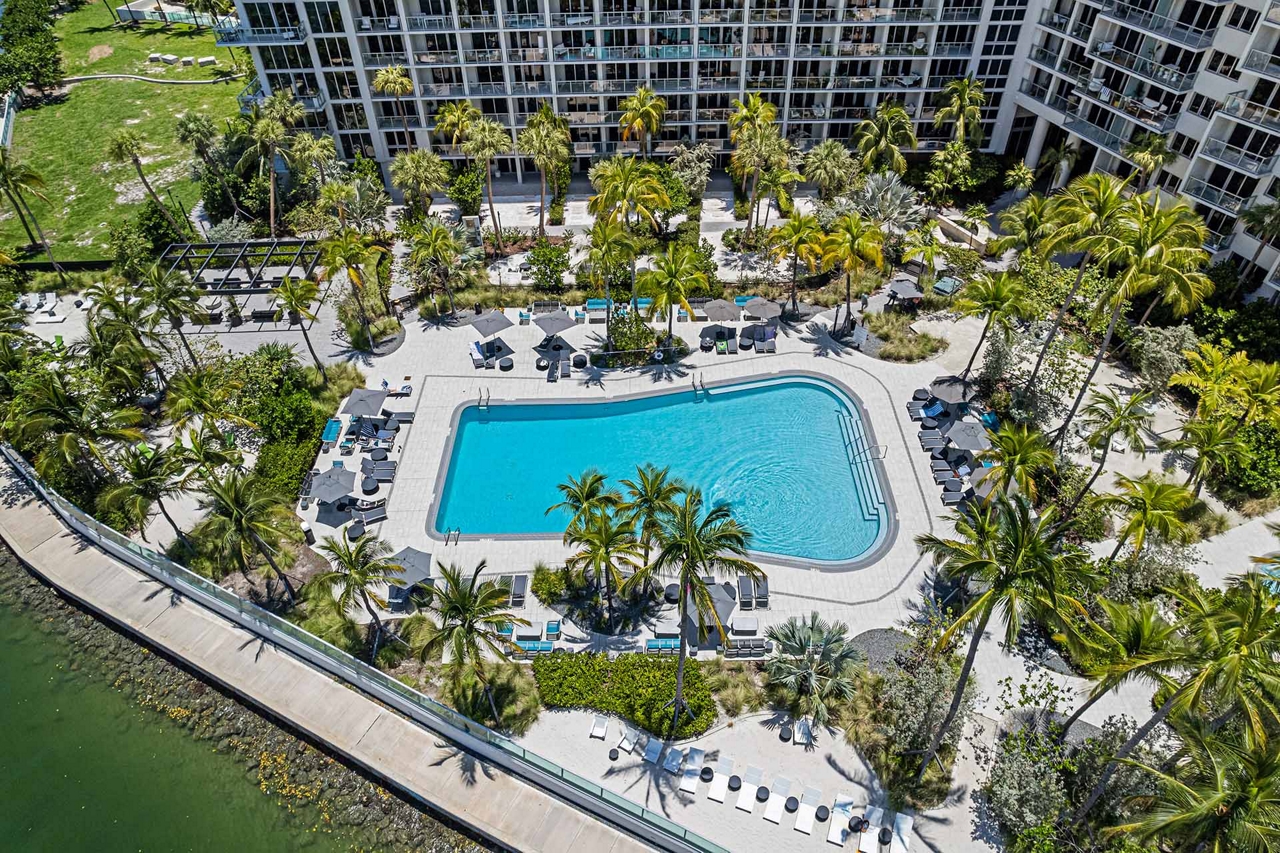 Flamingo Point - Miami, FL - birds eye view of pool