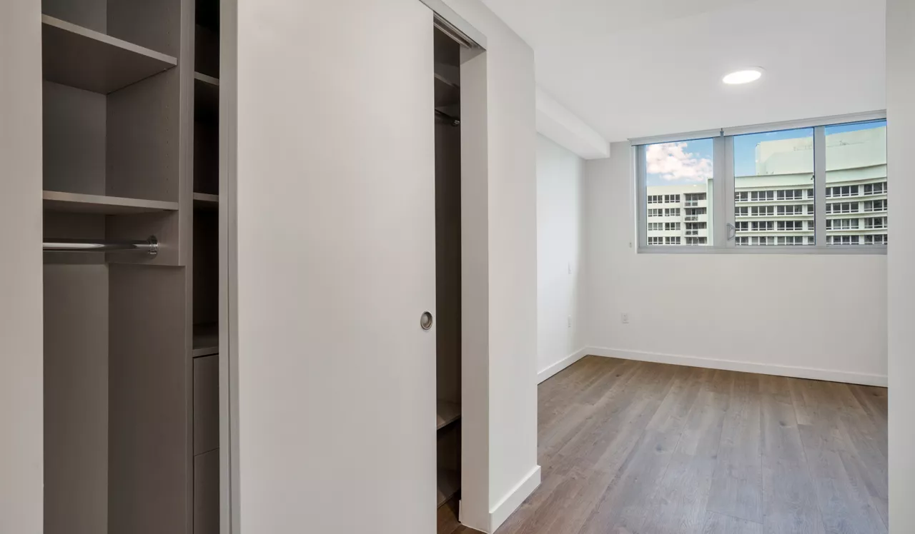 Flamingo Point - Miami, FL - Bedroom