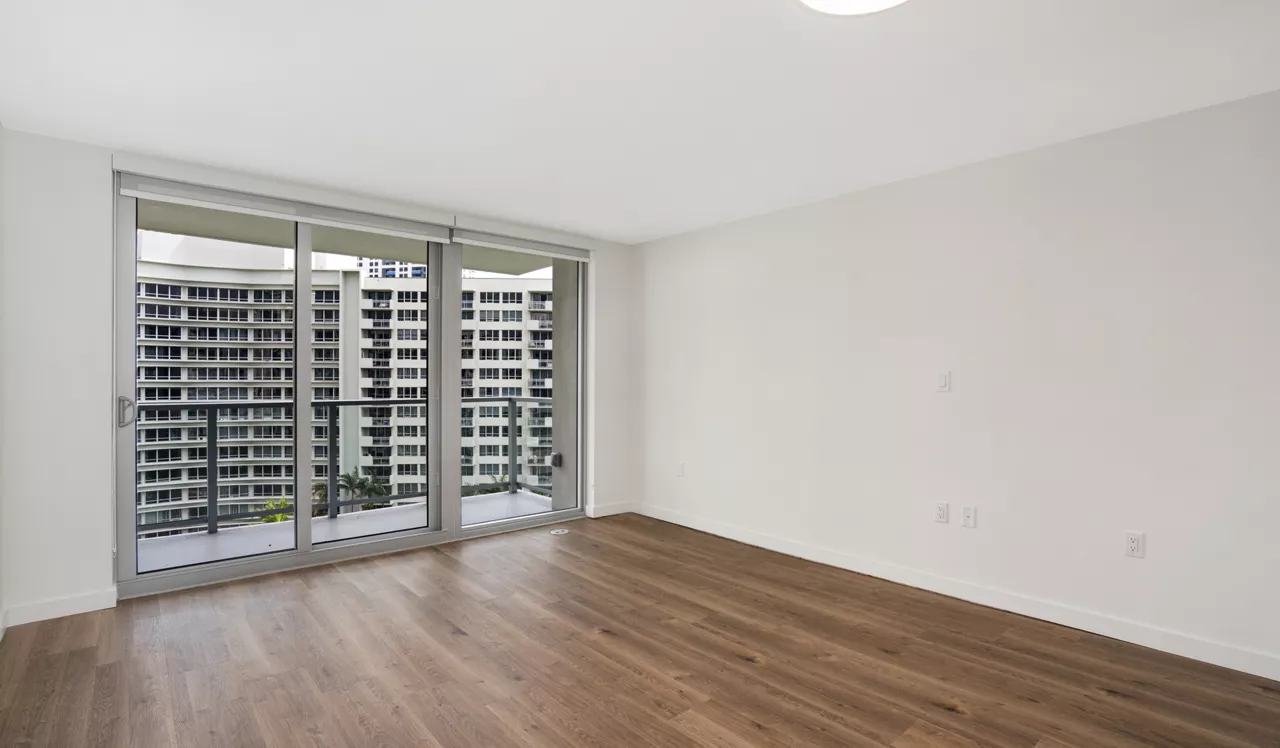 Flamingo Point - Miami, FL - Bedroom