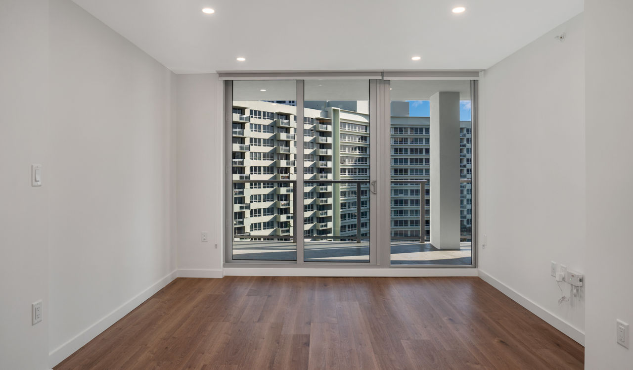 Flamingo Point - Miami, FL - Bedroom