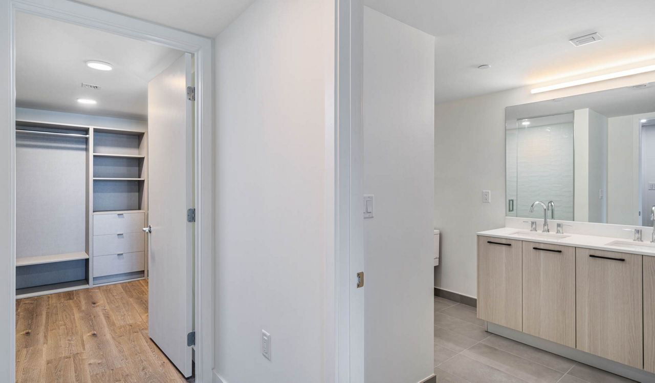 Flamingo Point - Miami, FL - Bath