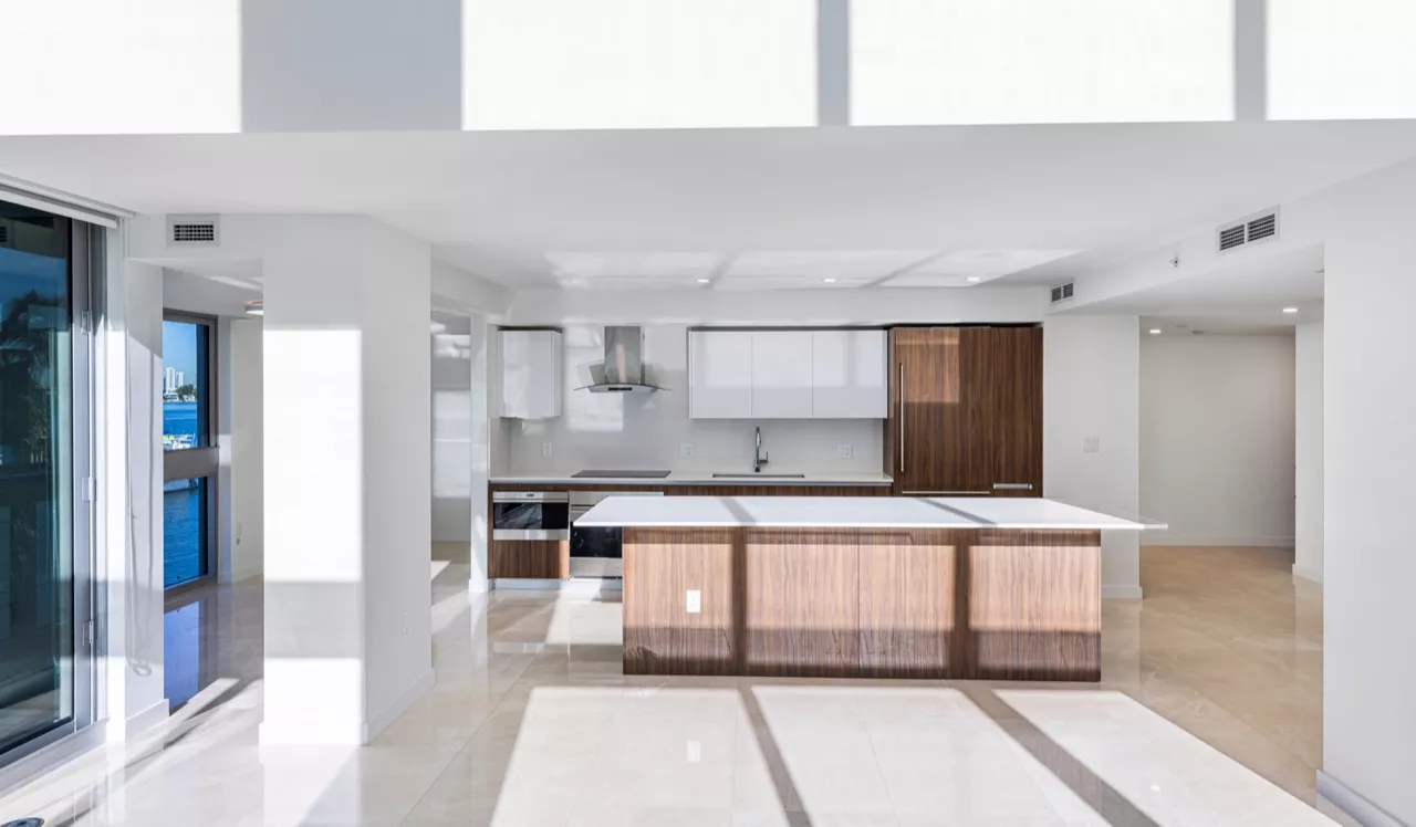 Flamingo Point - Miami, FL - Kitchen