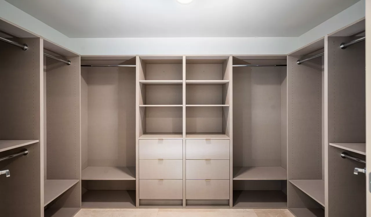 Flamingo Point - Miami, FL - Closet