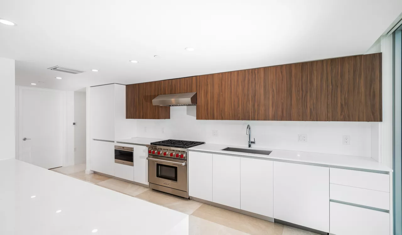 Flamingo Point - Miami, FL - Kitchen