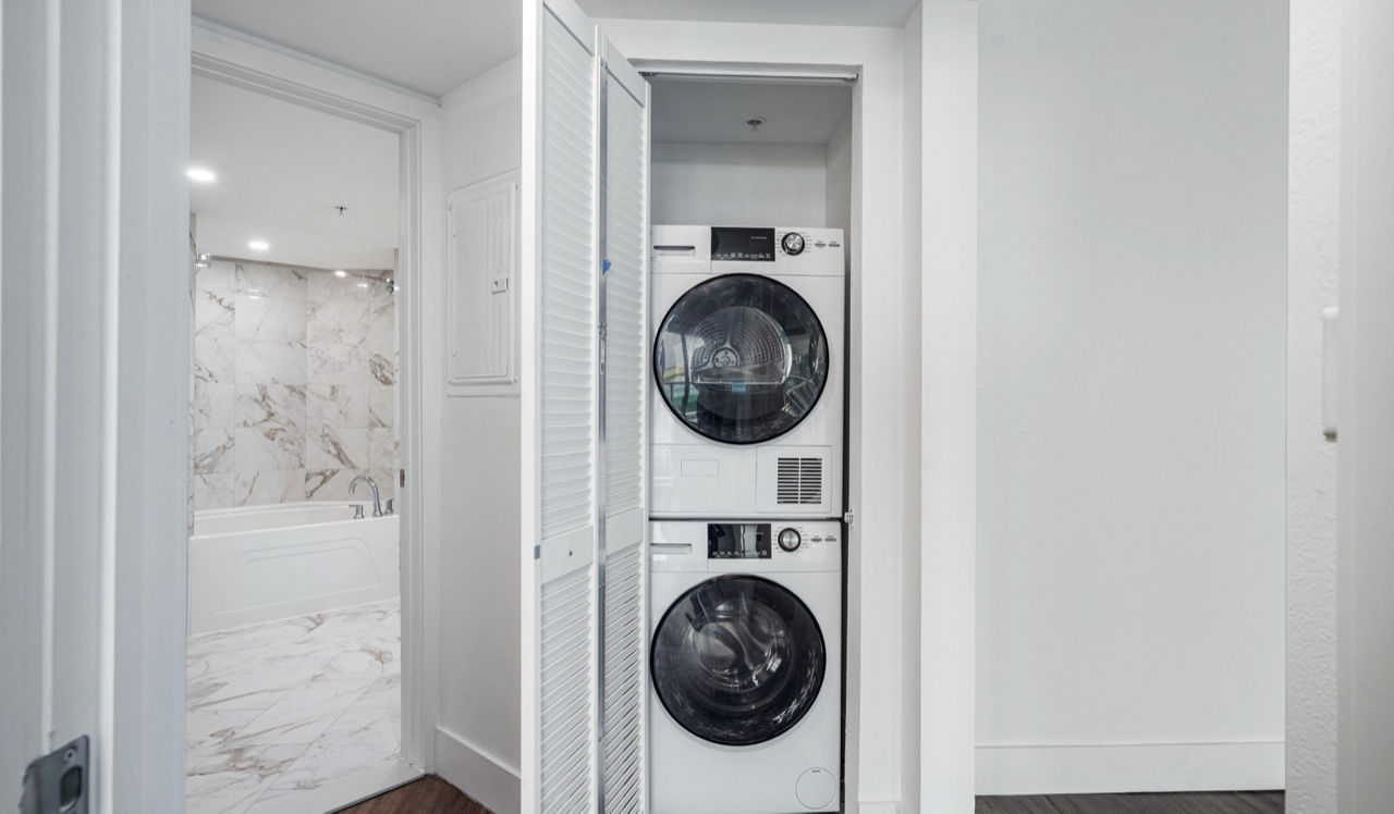 Flamingo South Beach - Miami, FL - laundry