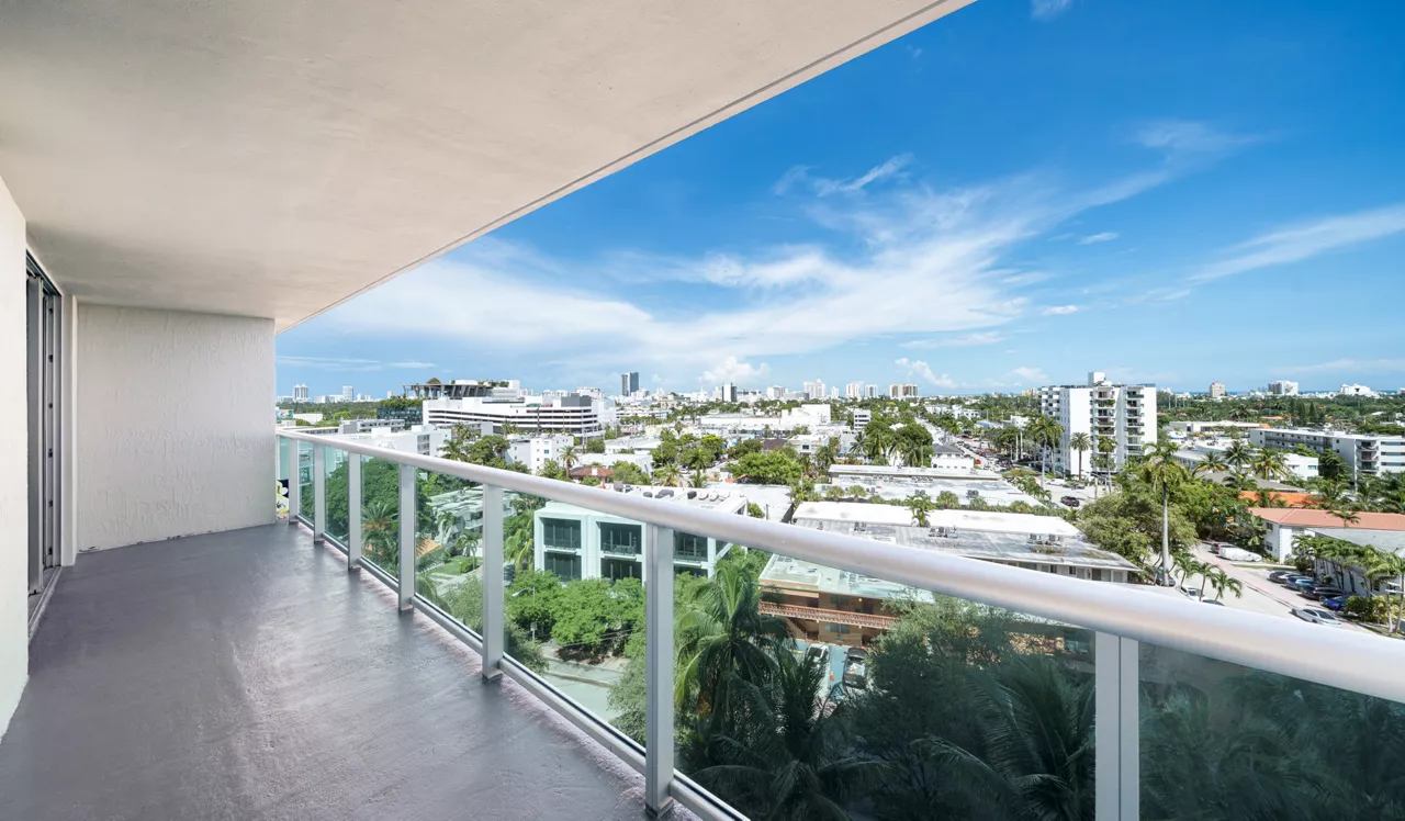 Flamingo South Beach - Miami, FL - Balcony