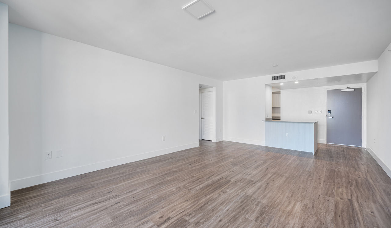 Flamingo South Beach - Miami, FL - Living Room