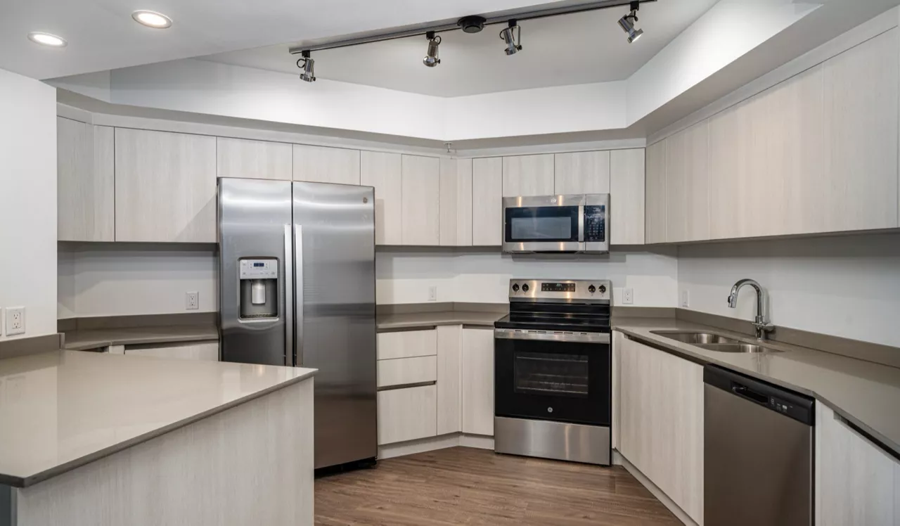 Flamingo South Beach - Miami, FL - City Villas Kitchen