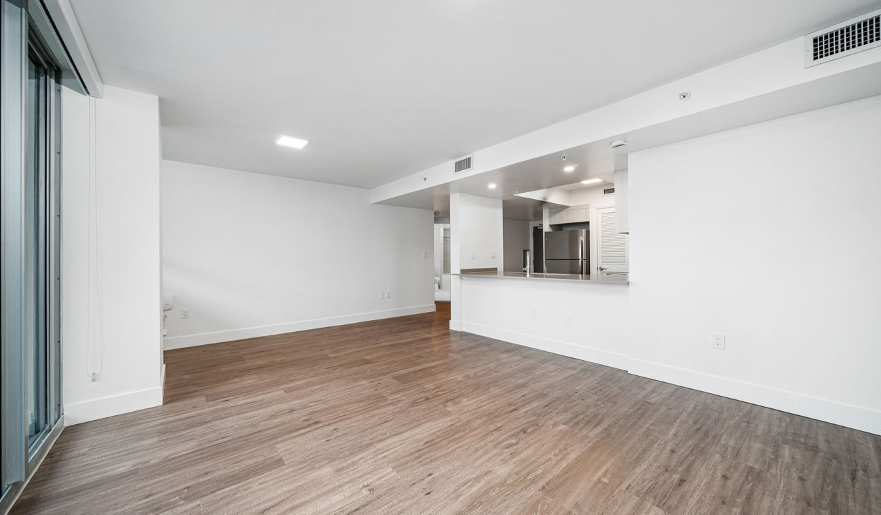 Flamingo Point - Miami, FL - Living Room