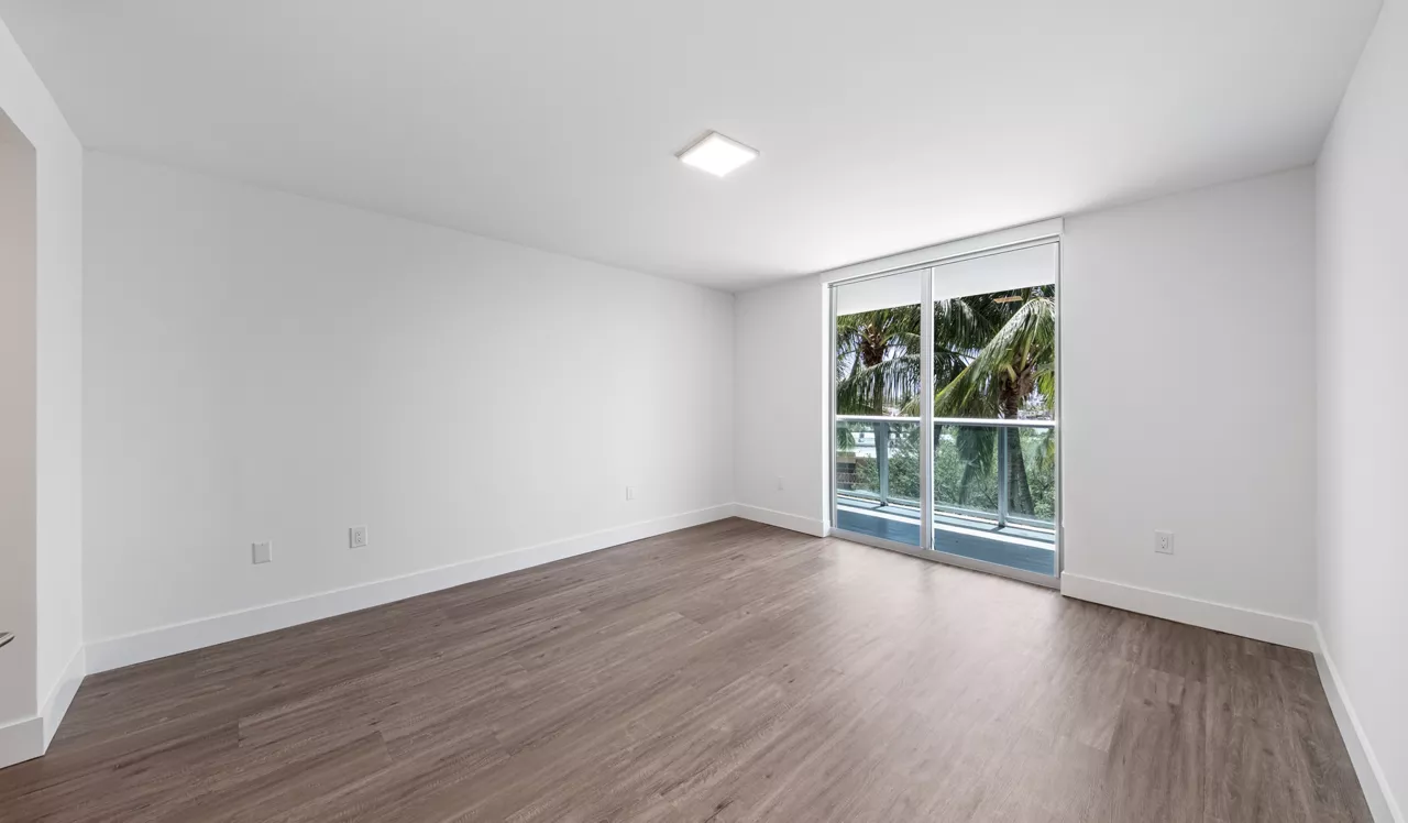 Flamingo Point - Miami, FL - Bedroom