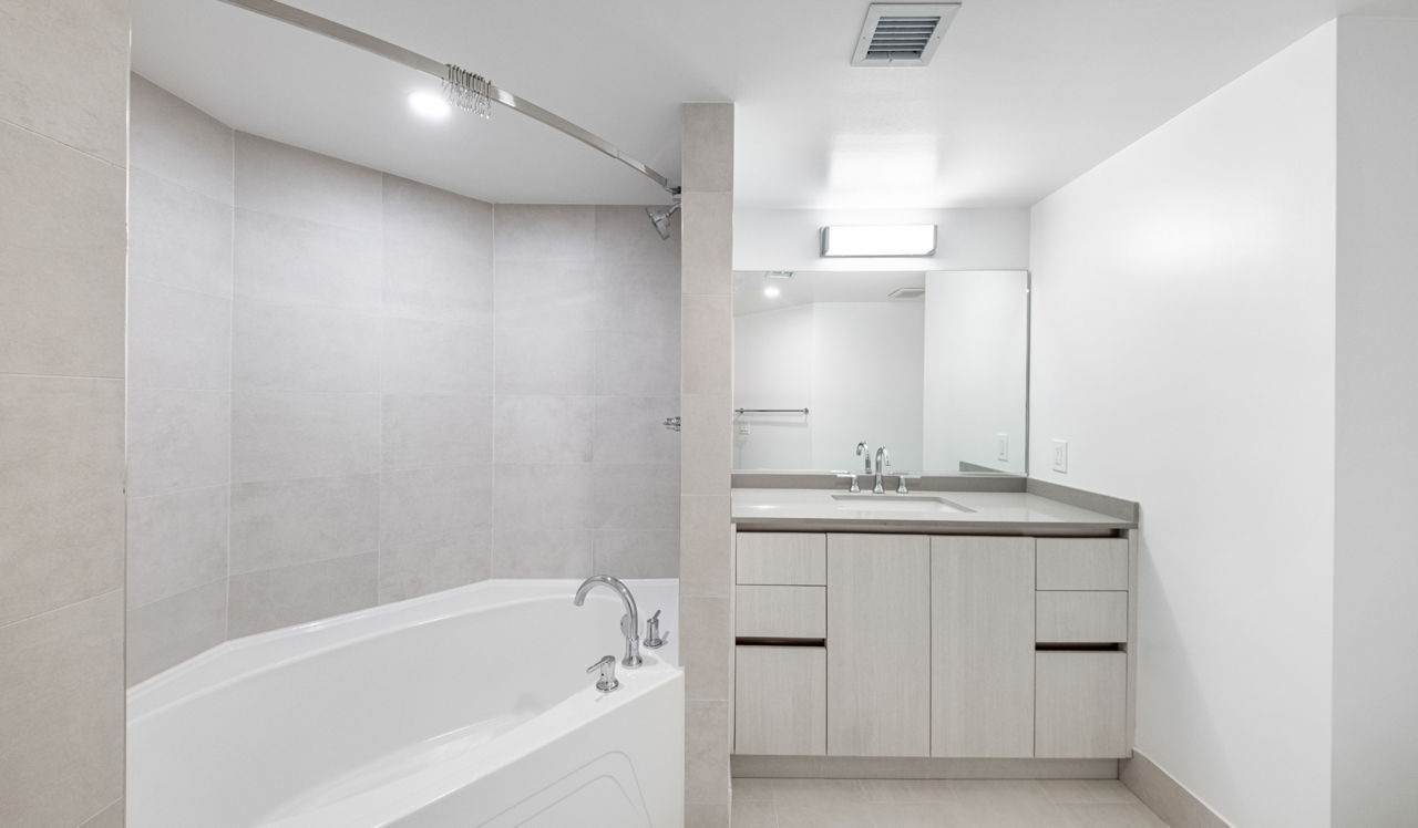 Flamingo Point - Miami FL - Bathroom