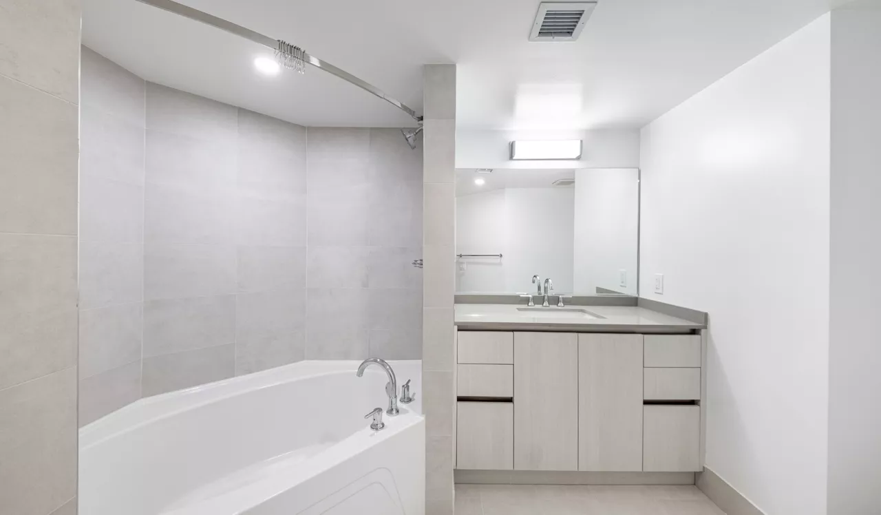 Flamingo Point - Miami FL - Bathroom