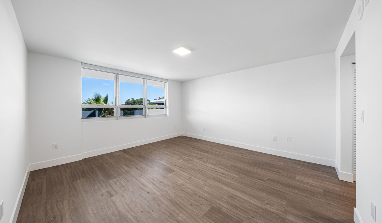 Flamingo Point - Miami FL - bedroom