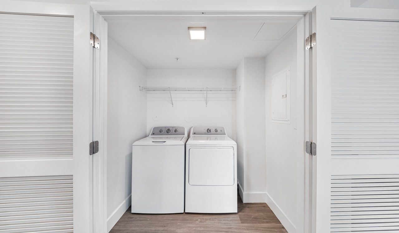 Flamingo Point - Miami FL - laundry