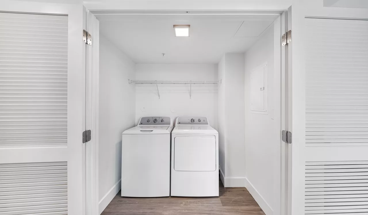 Flamingo Point - Miami FL - laundry