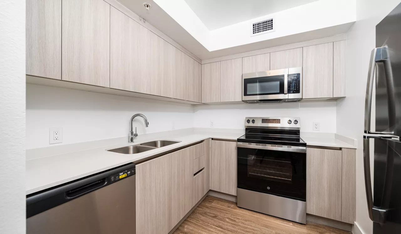 Flamingo Point - Miami, FL - Kitchen