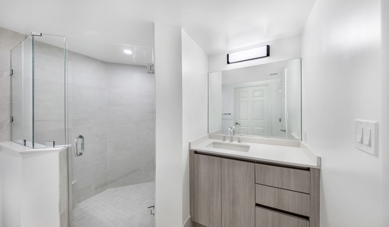 Flamingo Point - Miami, FL - Bath