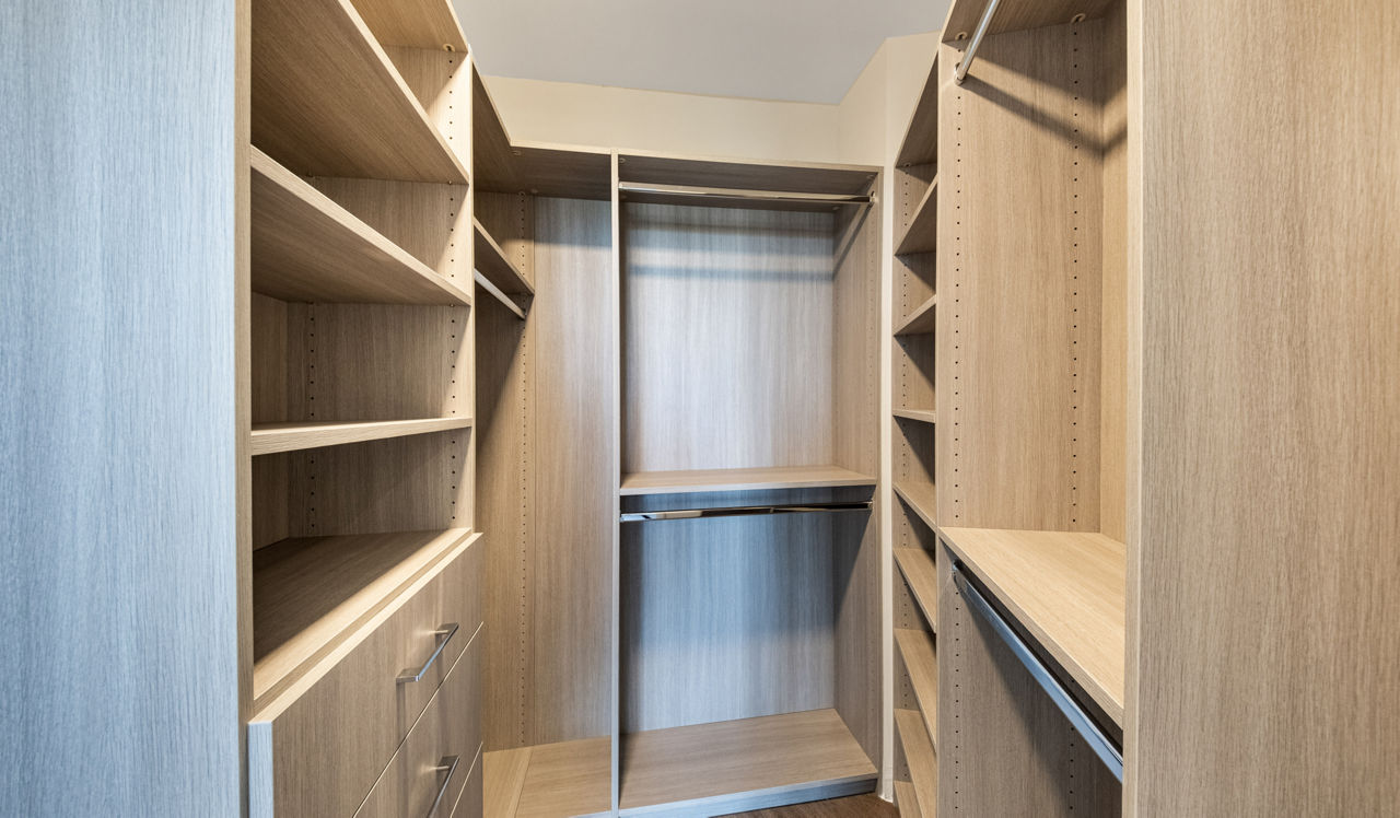 Flamingo Point - Miami, FL - Closet