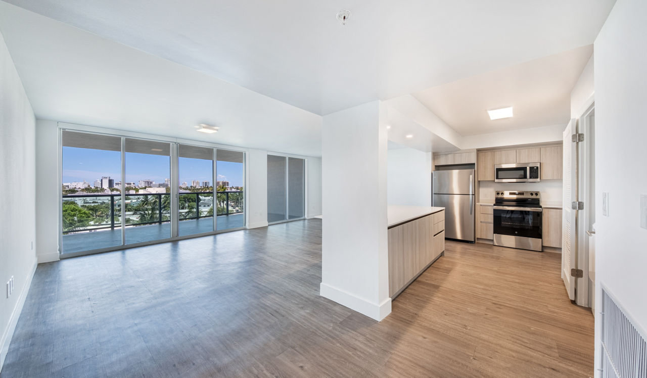 Flamingo Point - Miami, FL - Kitchen