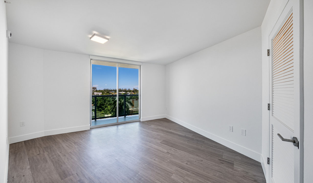 Flamingo Point - Miami, FL - Bedroom