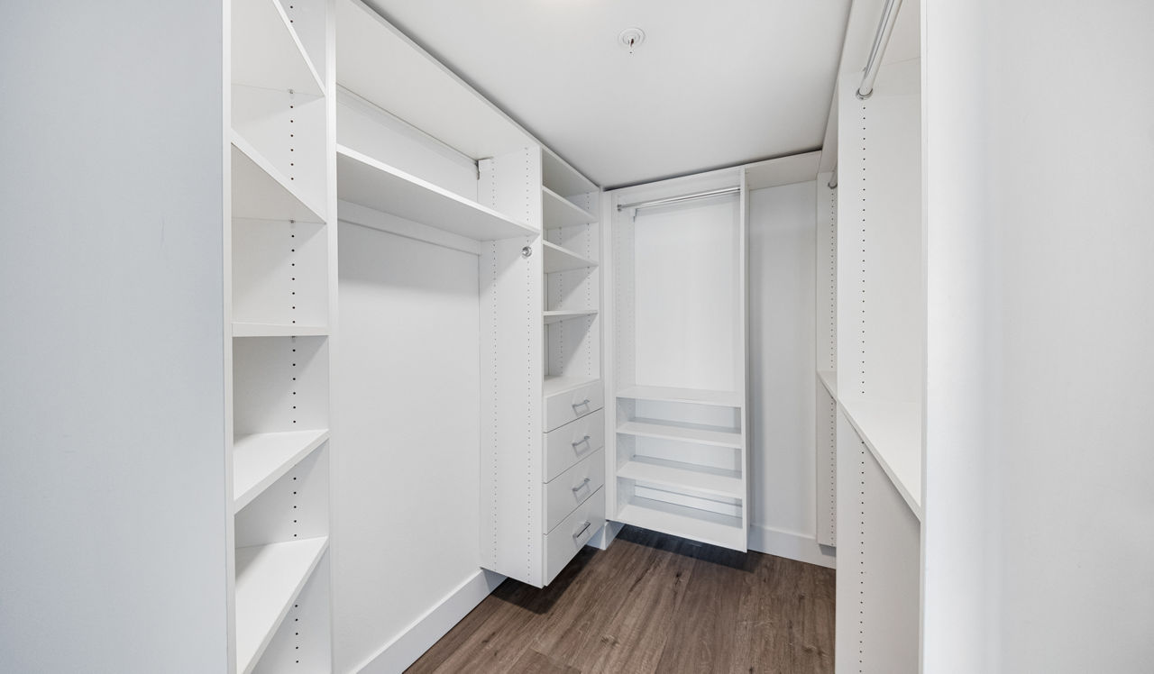 Flamingo Point - Miami, FL - Closet