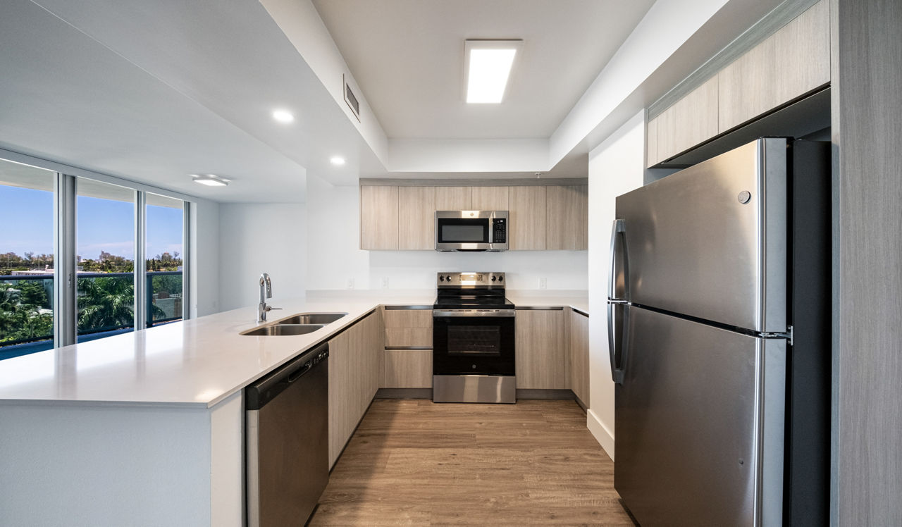 Flamingo Point - Miami, FL - Kitchen