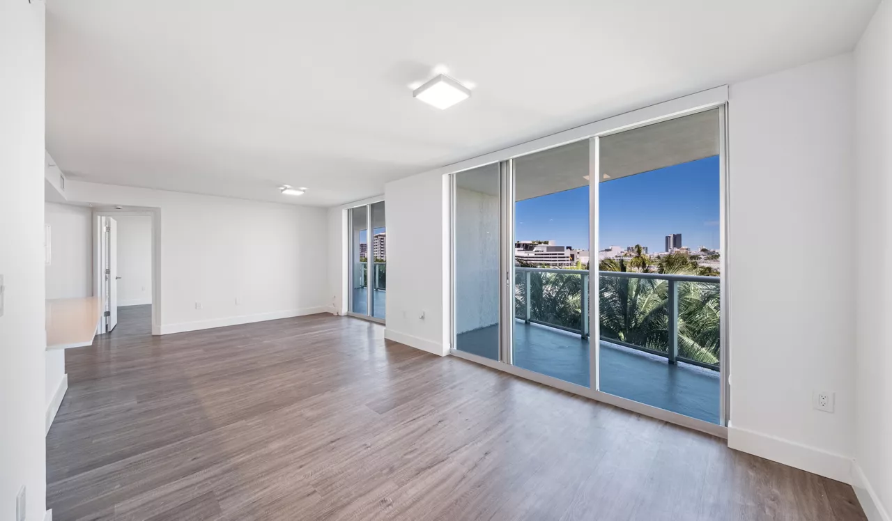 Flamingo Point - Miami, FL - Livingroom