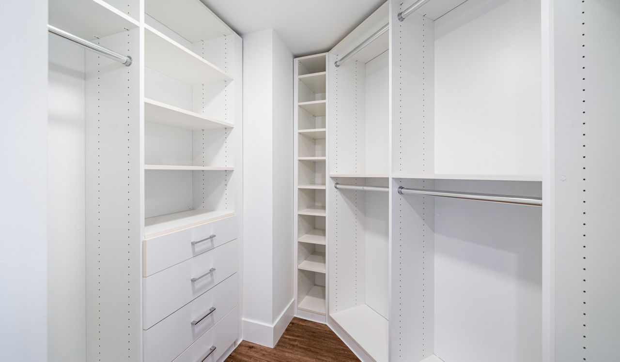 Flamingo Point - Miami, FL - closet