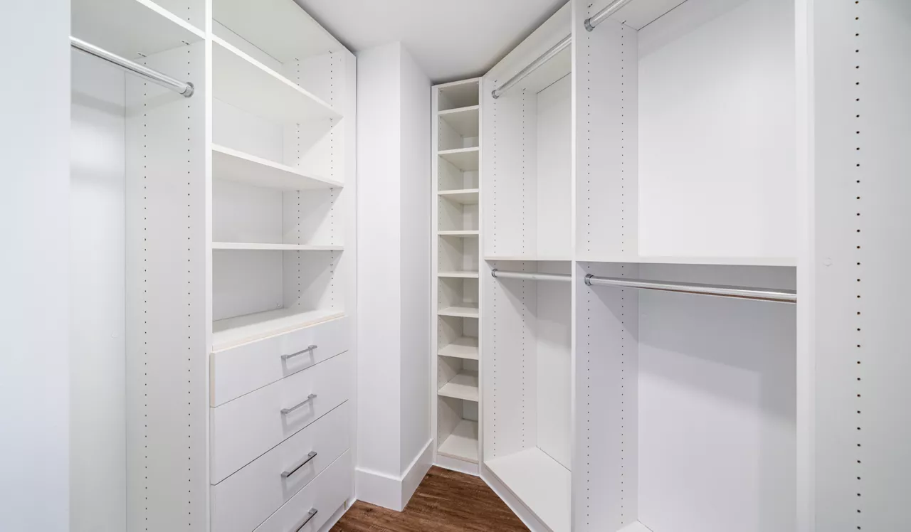 Flamingo Point - Miami, FL - closet