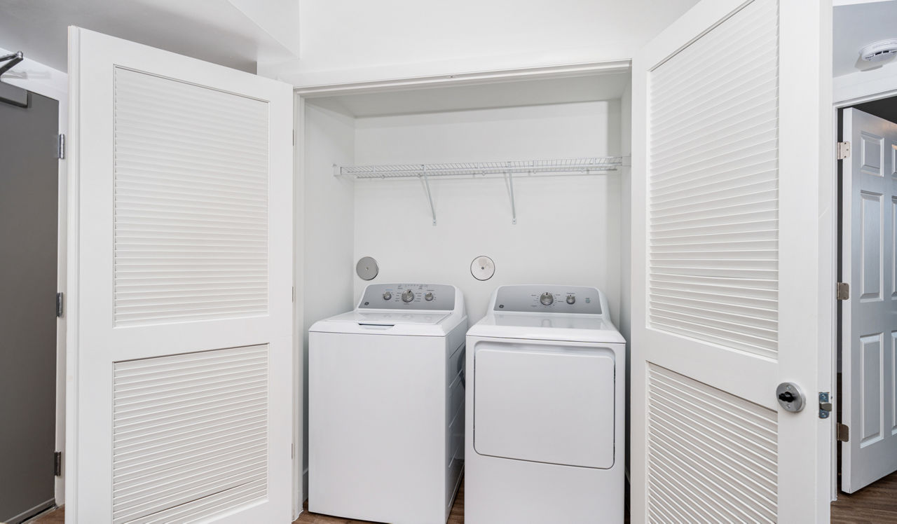 Flamingo Point - Miami, FL - Laundry