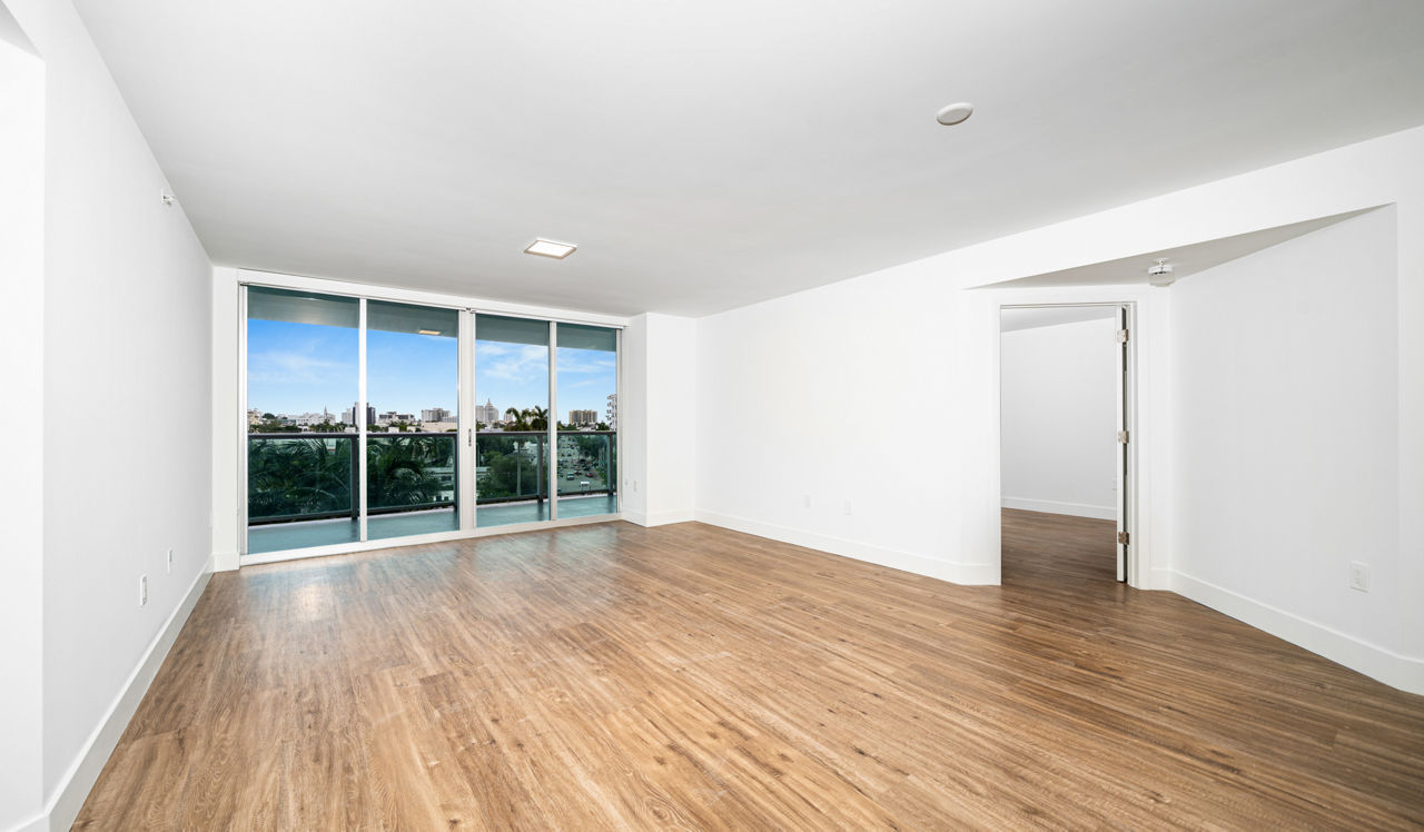 Flamingo Point - Miami, FL - Livingroom