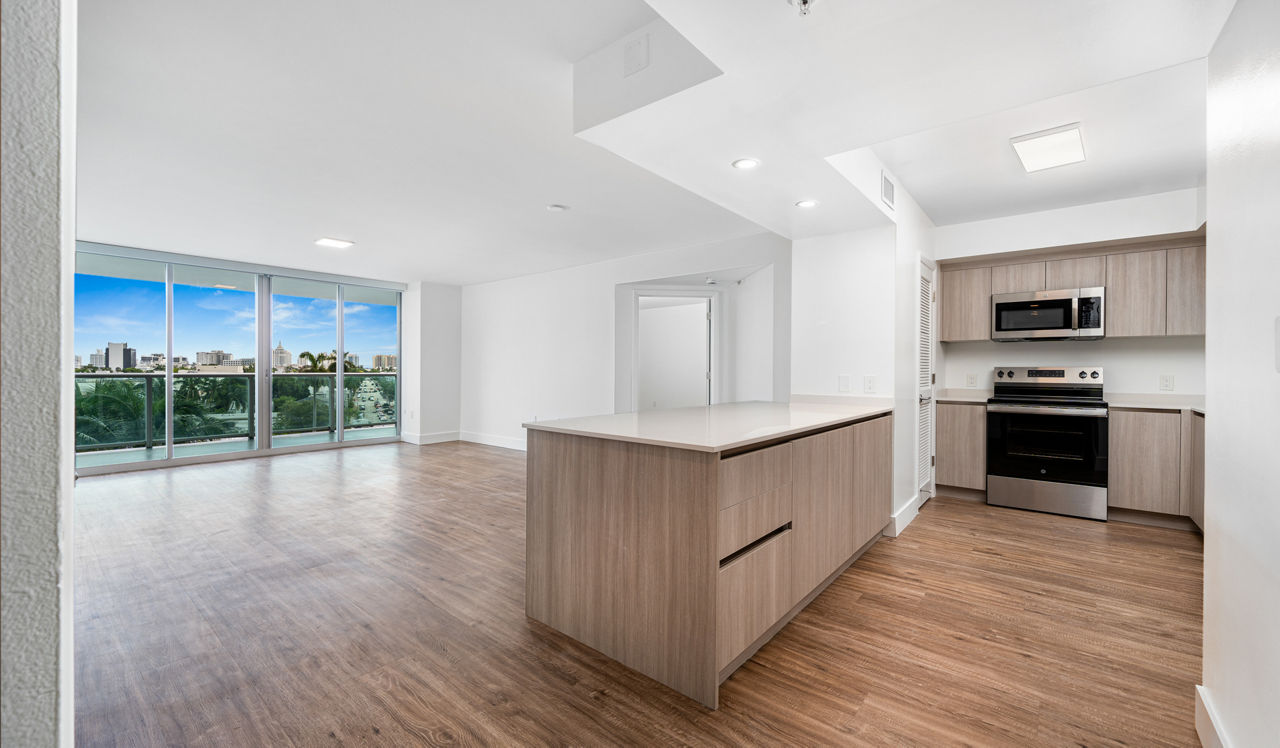 Flamingo Point - Miami, FL - Kitchen