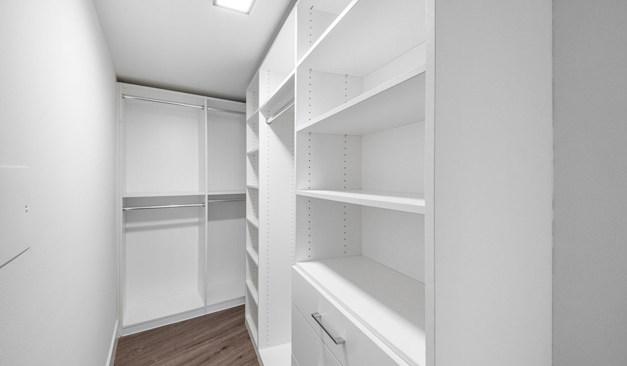 Flamingo Point - Miami, FL - Closet