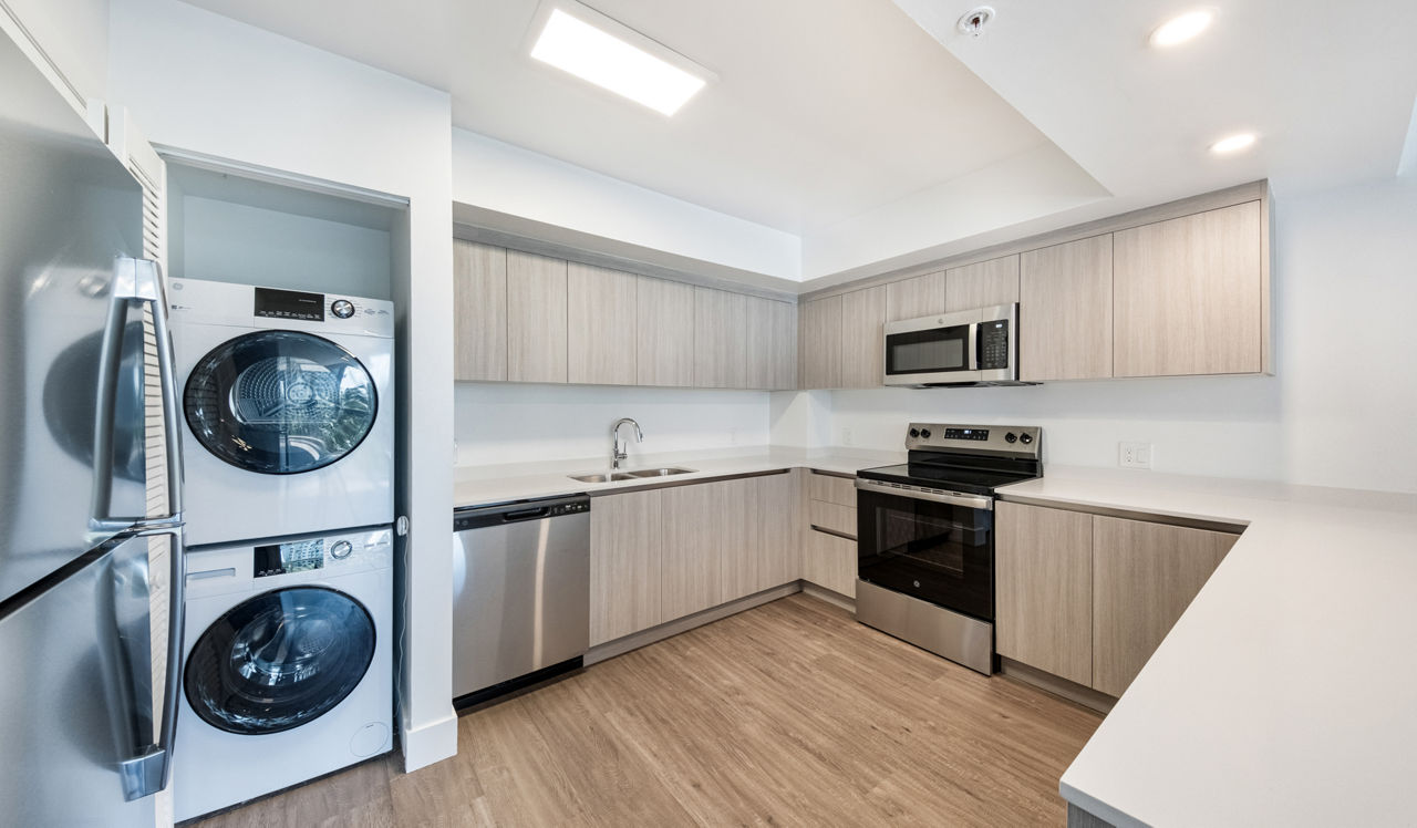 Flamingo Point - Miami, FL - Kitchen