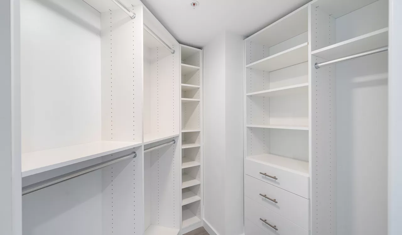 Flamingo Point - Miami, FL - Closet