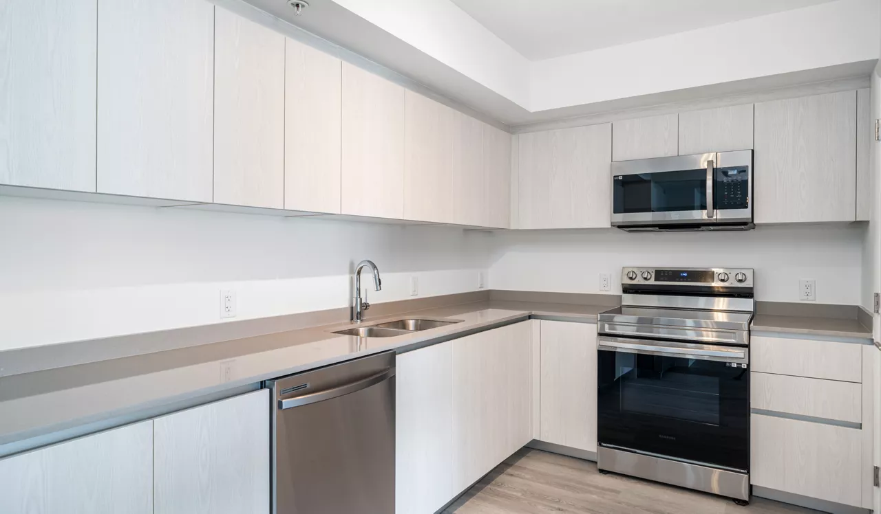 Flamingo Point - Miami, FL - Kitchen