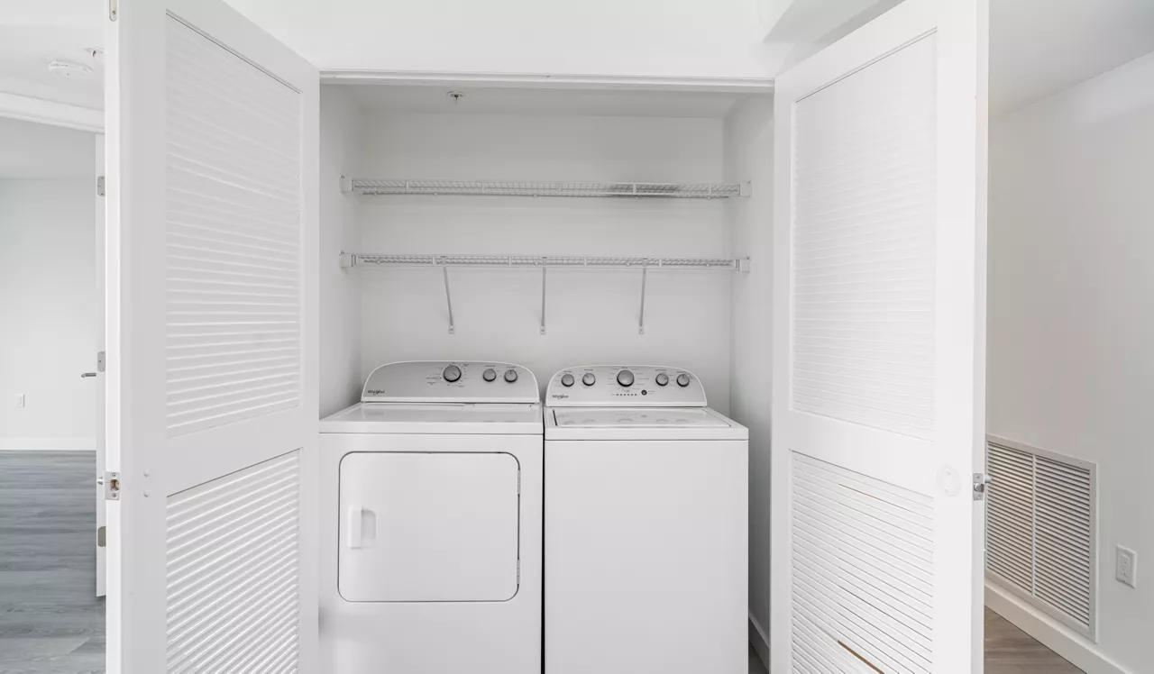 Flamingo Point - Miami, FL - Laundry