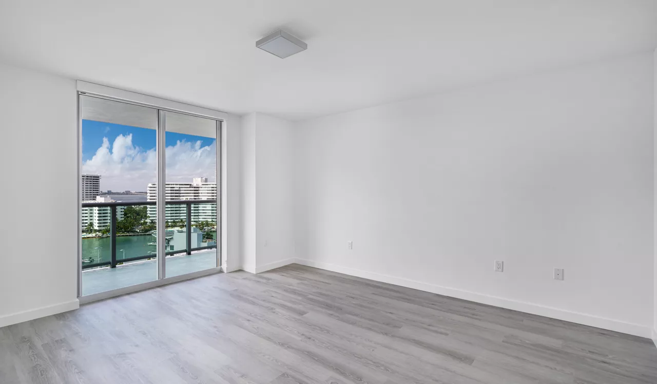 Flamingo Point - Miami, FL - Bedroom