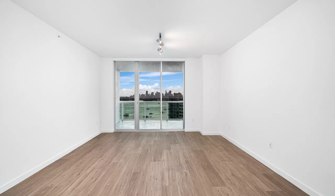 Flamingo South Beach - Miami, FL - Living Room