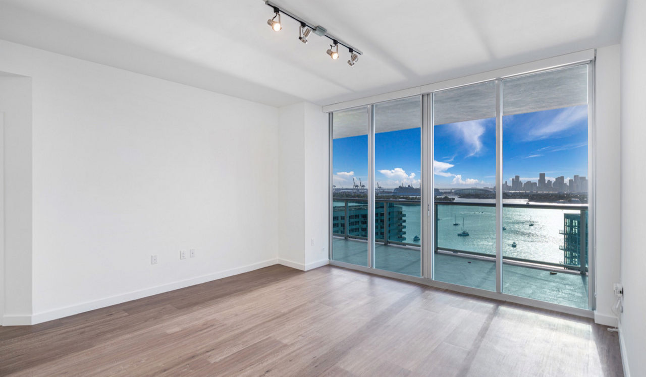 Flamingo South Beach - Miami, FL - Living Room