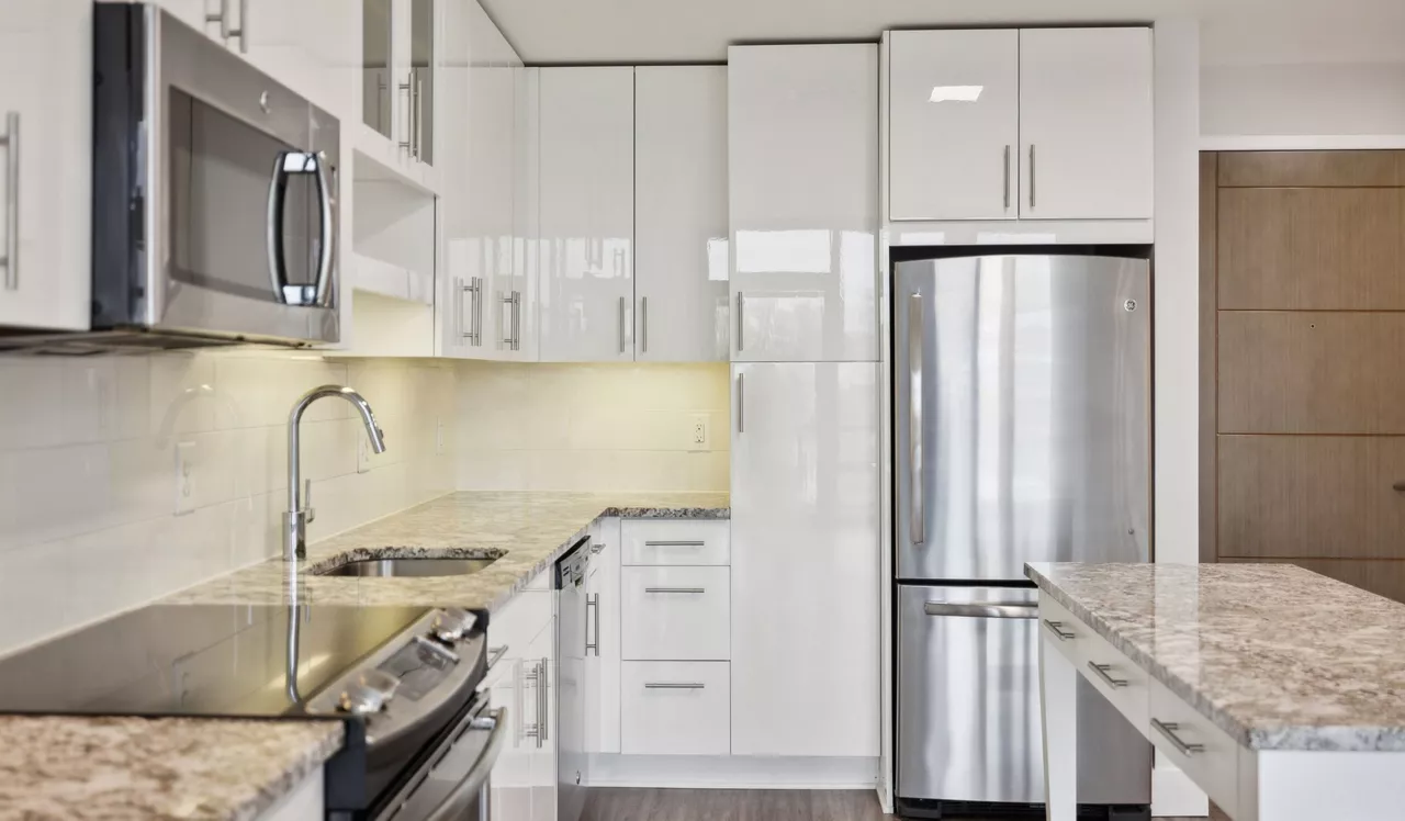 Flats 8300 - Bethesda, MD - Kitchen