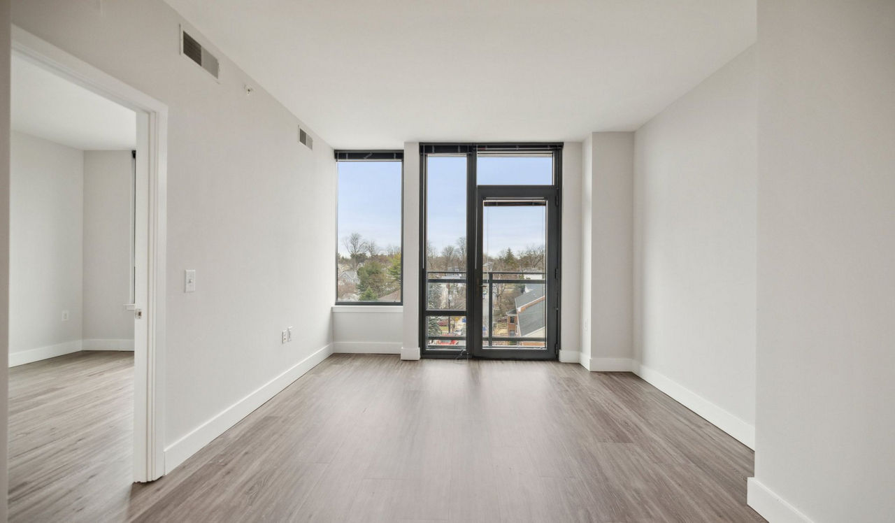 Flats 8300 - Bethesda, MD - Living Room