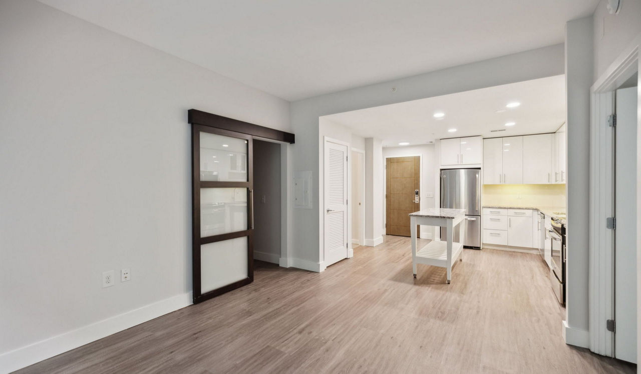 Flats 8300 - Bethesda, MD - living room