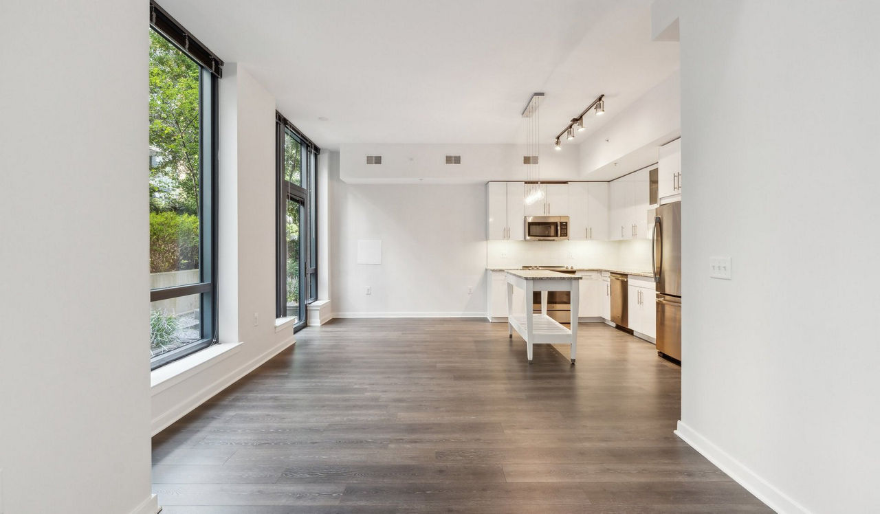 Flats 8300 - Bethesda, MD - living room