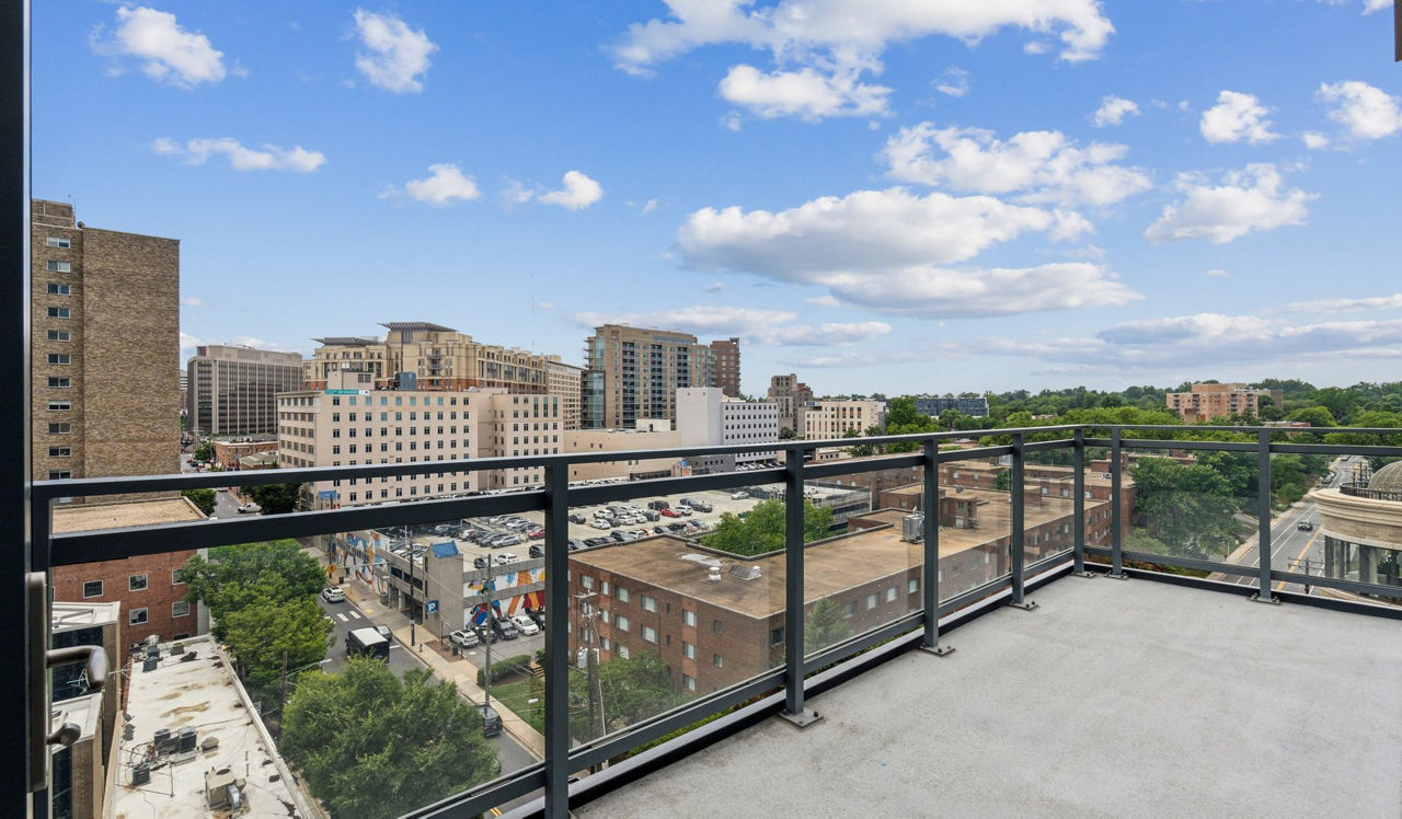 Flats 8300 - Bethesda, MD - balcony